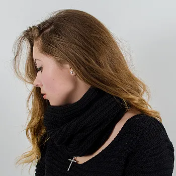 Баф в'язаний, Чорний